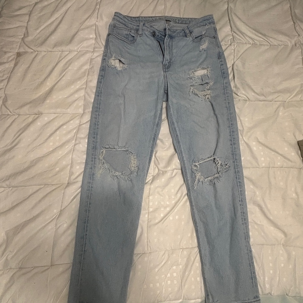 American Eagle Outfitters Light Blue Ripped Boyfriend Jeans